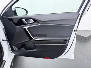 Kia ProCeed 1.0 T-GDi GT-Line  - Panorama dak - Elektrische Achterklep - Cruise Control - Navigatie - Climate Control - - Fabrieksgarantie tot 10-2030 / 44