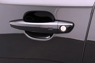 Peugeot 2008 1.2 Hybrid 145 Allure 2+6 Jaar Garantie / 25