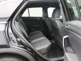 Volkswagen T-Roc 1.5 TSi 150 Pk Automaat Sport Business R-Line | Full LED | Adaptive Cruise | Carplay | Stoelverwarming | LED | Camera | Airco | 19 Inch / 37