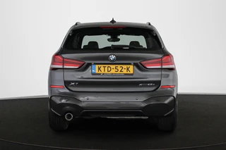 BMW X1 xDrive25e M Sport Stoelverwarming LED Sportstoelen Navi / 16