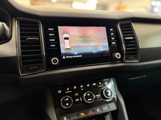 Skoda Kodiaq 1.5 TSI Ambition 7p. | 7-persoons | Carplay & Android Auto | Trekhaak | Camera | Stoelverwarming | KESSY | 18 Inch / 10