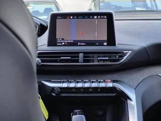 Peugeot 3008 1.2 PureTech Allure|Panorama|Trekhaak|NW Riem / 21