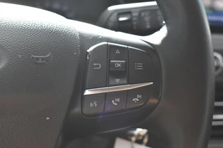 Ford Focus Wagon 1.0 EcoBoost Hybrid Connected Navigatie | Carplay | Cruise | Airco | 12 mnd BOVAG garantie | / 18
