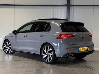 Volkswagen Golf 1.5 eTSI R-Line Pano Virtual Camera IQ Light / 5