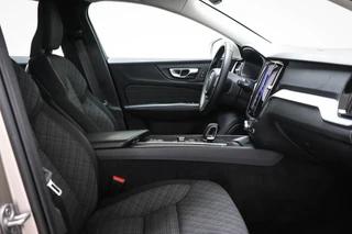 Volvo V60 2.0 B3 Essential | PARK ASSIST PACK | CLIMA | DAB | APPLE | CAMERA / 5