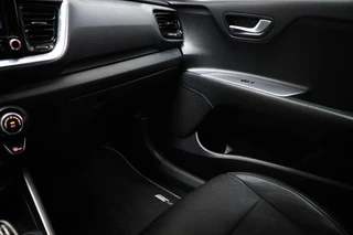 Kia Stonic 1.0 T-GDi MHEV GT-Line | LEDER | STUURVERWARMING | DAB | APPLE | CAMERA / 39