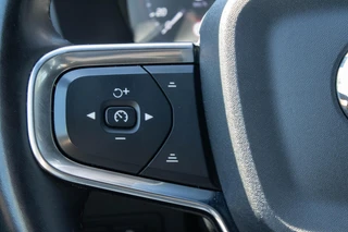 Volvo XC40 1.5 T4 PHEV Plus Dark Camera|Memory|R-Design pack / 21