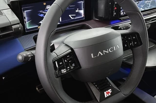 Lancia Ypsilon 1.2 Turbo Hybrid HF Line / 9